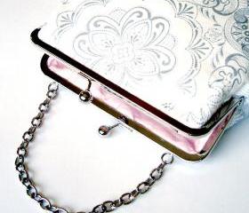Clutch Frame Tote Kisslock Purse Silk Lined White Silver Lace