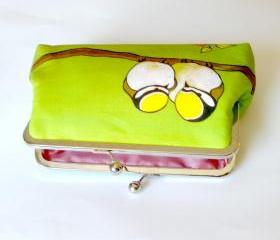 Silk Lined Birds on a Branch Green Frame Kisslock Clutch