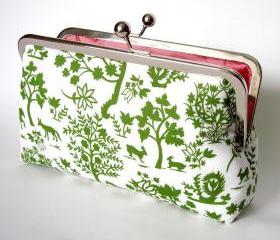 Kisslock Clutch Silk Lined Green and White Silhouette Forest Frame