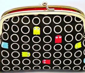 Retro coin purse, 80s pacman arcade game frame wallet black and red polka dots - geek