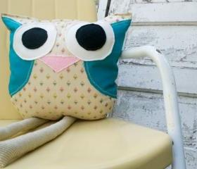 Percy, an Owl Pillow