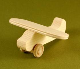 Airplane Party Favors - Package of 10 Wood Toy Airplanes