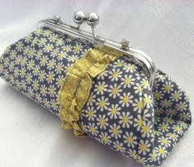 Clutch Purse- Daisy Dot