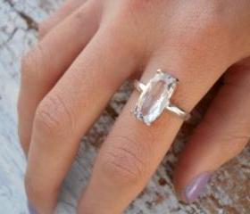 White topaz ring Cushion cut