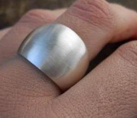 Modern ring