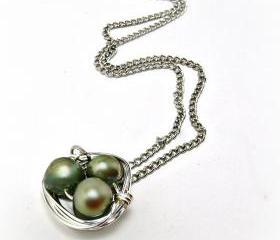 Bird nest neacklace- Freshwater Pearl Necklace- Bird Nest Jewelry-Summer Jewelry-Summer Necklace-Wire Wrapped Necklace-Pearl Necklace-Pearl Jewelry- Forest- Green Necklace-Pearl Jewelry-18 inch Necklace- Womens Gift- Bridesmaid Gift-Graduation Gift