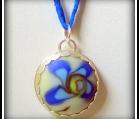 Pendant - Forget Me Not Artisan Glass Flower