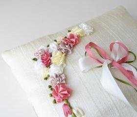 floral ring pillow 