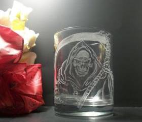 Engraved glass , reaper tumbler , hand engraved 