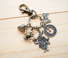 Charm Keychain, Alice in Wonderland