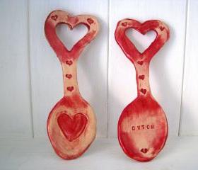 Heart ceramic Lovespoon. Handmade in Wales, UK. Ready to ship.