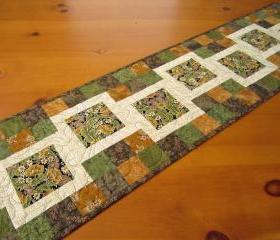 Quilted Table Runner Stepping Blocks