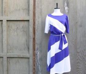 1970s Purple and Cream Graphic Belted Dress