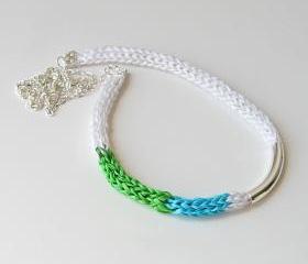color blocked necklace