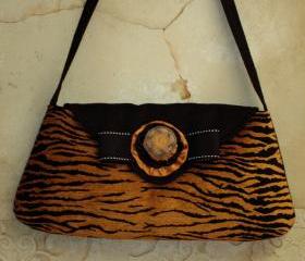 Tiger Animal Print Large Clutch With Bow For Autumn Or Winter