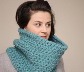 Chunky Crochet Cowl Snood in Mint Green