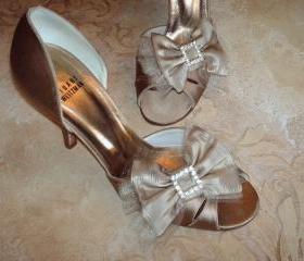 Double Bow Shoe Clips For Wedding Or Special Occassion / Rhinestone Buckle Golden Silk And Tulle