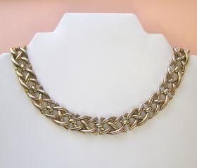 Vintage Trifari Gold Tone Link Choker