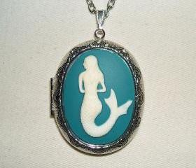 MERMAID CAMEO Necklace Locket Pendant Altered Art Photo Holder sEA sIREN