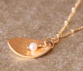 LEAF--Pearl and Gold Petal Charm Necklace