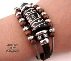 Wild life leather bracelet