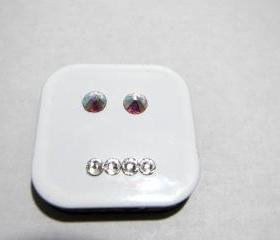 Magnet - White Square Magnet w/a Straight, Lame Face made w/Swarovski Crystals