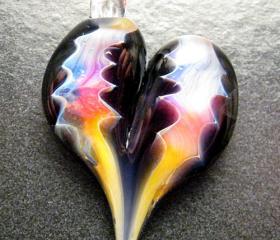 Heart pendant - Glass lampwork jewelry charm - Boomwire Glass