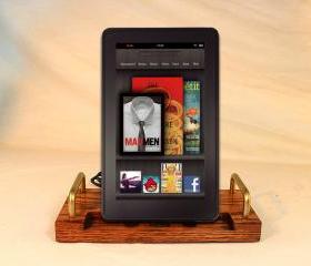 Kindle Fire - eReader - Charger and Sync Station - Oak - DELUXE - Brass style V1 Kindle Dock Touch