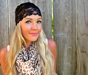 Wide Stretch Lace Headband in Black