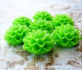 12 Resin Chrysanthemum Flower Cabochons Accessory 15x8mm