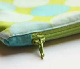 Green Dots Zipper Pouch