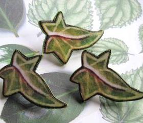 Elven Ivy Leaf Brooch - wooden art badge - pyrography, decoupage