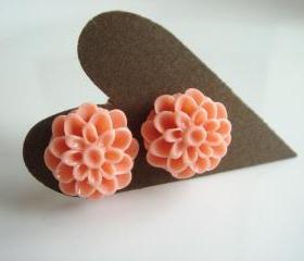 Dusty Pink Resin Flower Studs
