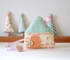 Fabric House / Retractable Tape Measures