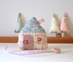 Fabric House / Retractable Tape Measures