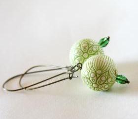 green flowers earrings - wedding bridesmaid - cream leaft green antique bronze