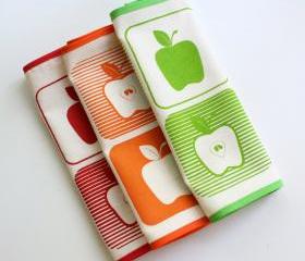 APPLE PLACEMATS set of 3 table mats screenprinted