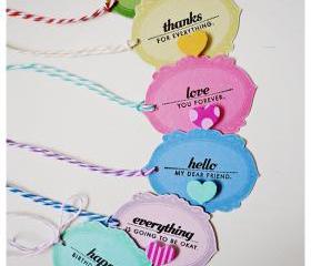 Tag-It Oval Frame