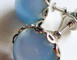 vintage blue catseye earrings in silver metal