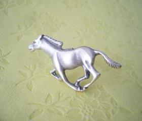 Silver horse ring