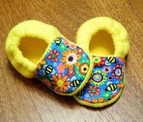 Honey Bees and Yellow Fleece Baby Booties