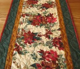 Poinsettia Bouquet Table Runner