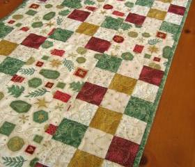 Table Runner Christmas Celebration