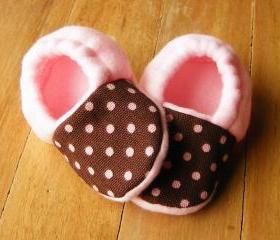 Brown with Pink Dots Fleece Baby Booties