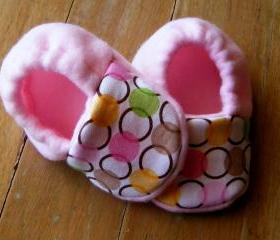 Circle Chain Fleece Baby Booties/ Pink- Green- Yellow- Brown- White