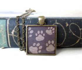 Paw Print Necklace, Paw Print Jewelry, Animal Tracks, Dog Paw Print, Paw Print Pendant, Resin Necklace, Resin Jewelry, Paw Necklace