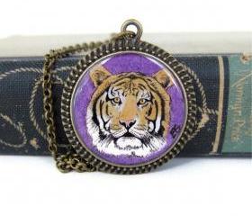 LSU Necklace, LSU Jewelry, Tiger Necklace, Tiger Jewelry, LSU Tigers, Resin Necklace, Resin Jewelry