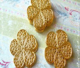 30 Brass Vintage Filigree Caps - Connectors Flower, 26mm, Hole: 1mm
