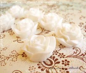 18 Resin Roses Cabochons Flower Accessory 22x22x12mm
