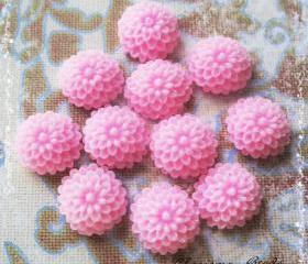 24 Resin Chrysanthemum Mum Flower Cabochons Accessory 10x4.5mm
